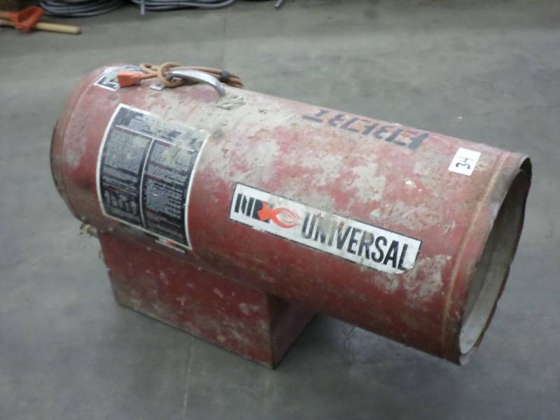 lot 34 image: Universal 175-300000 BTU LP Heater ...