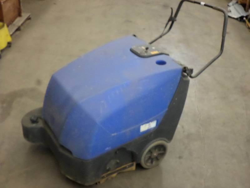 lot 37 image: Advance 24Volt Floor Sweeper, On-Bo...