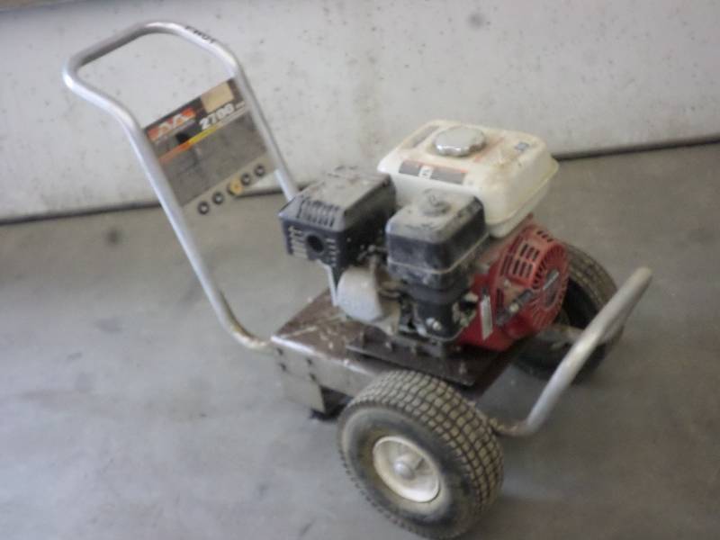 lot 46 image: Pressure Washer Cart With Honda GX2...