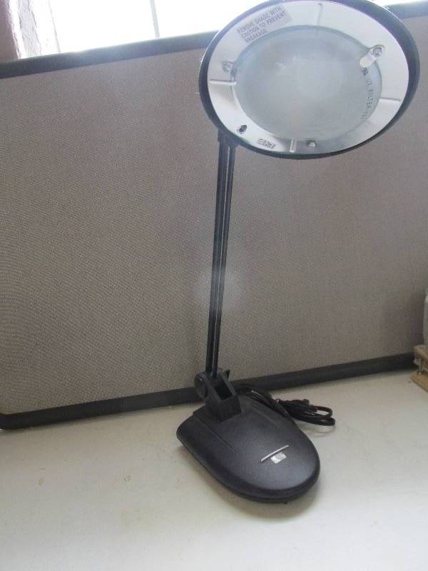 lot 72 image: desk lamp uv filterd...
