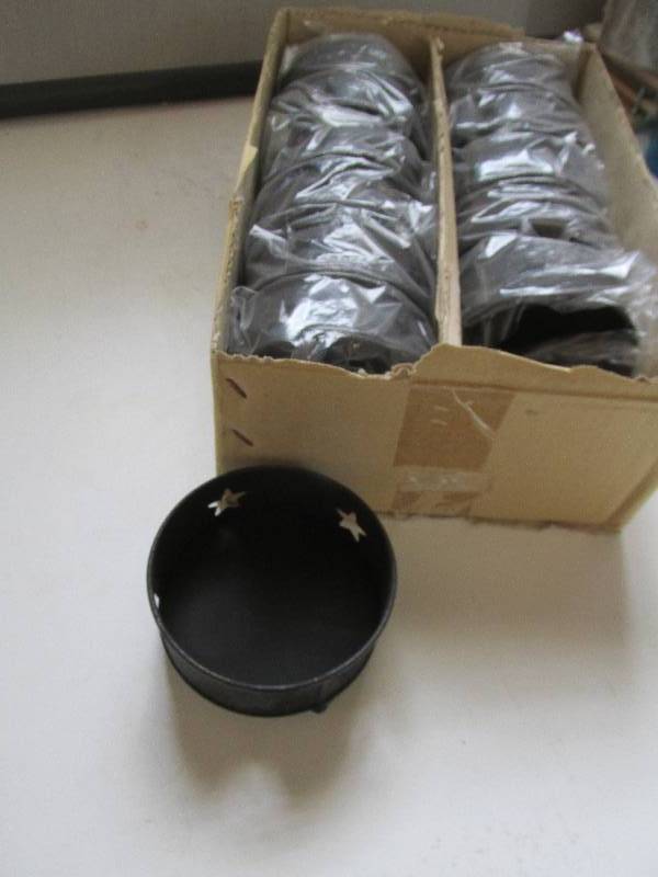 lot 85 image: 12pc metal holders...