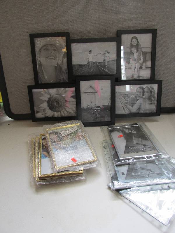 lot 86 image: lot of picture frames ...