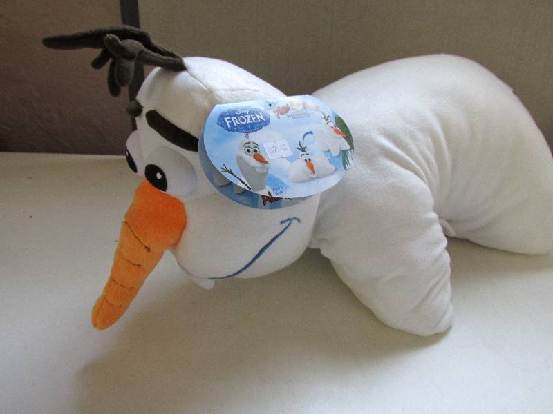 lot 135 image: disneys frozen olaf pillow pet new ...
