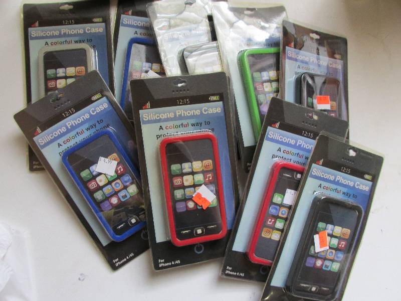 lot 148 image: 10 silicone phone cases for the I p...