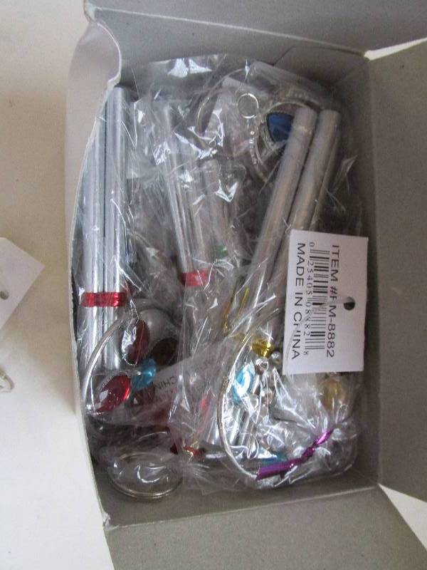 lot 141 image: lot of 12 mini wind chimes new in p...