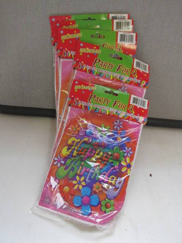 lot 165 image: 5 party packs...