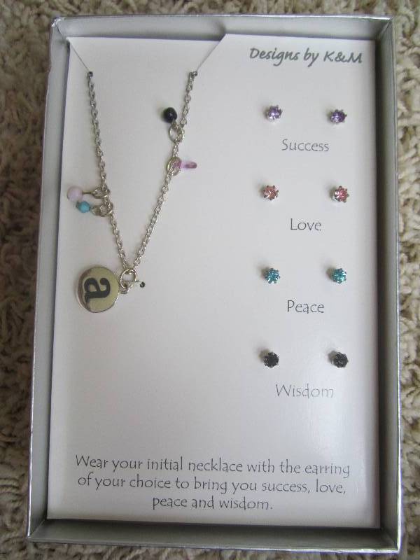 lot 177 image: Kmart designs by K and M a neckla...