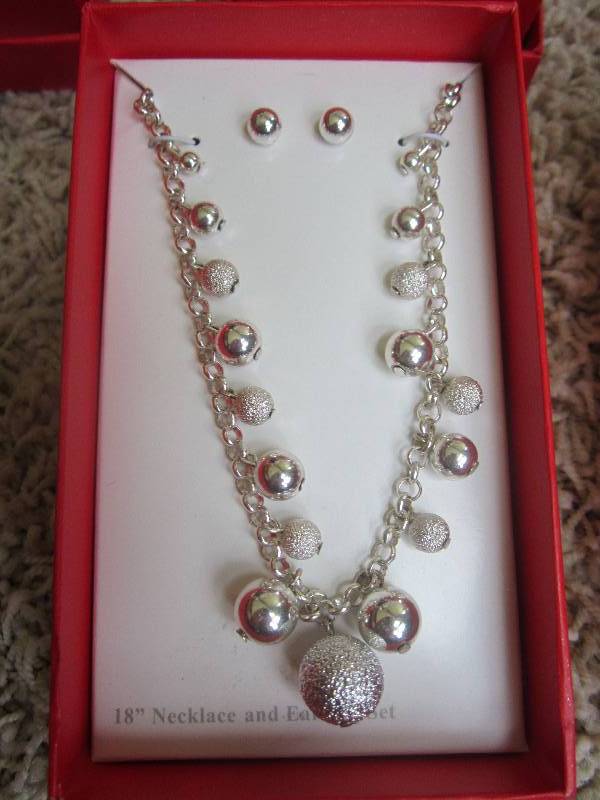 lot 180 image: Kmart 18necklace and earrings set...