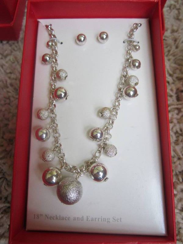 lot 181 image: Kmart 18necklace and earrings set...