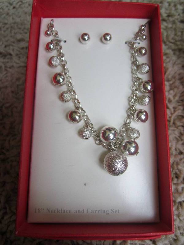 lot 185 image: Kmart 18necklace and earrings set...