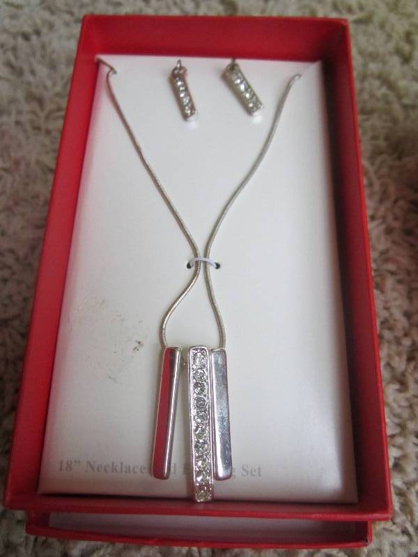 lot 188 image: Kmart 18necklace and earrings set...