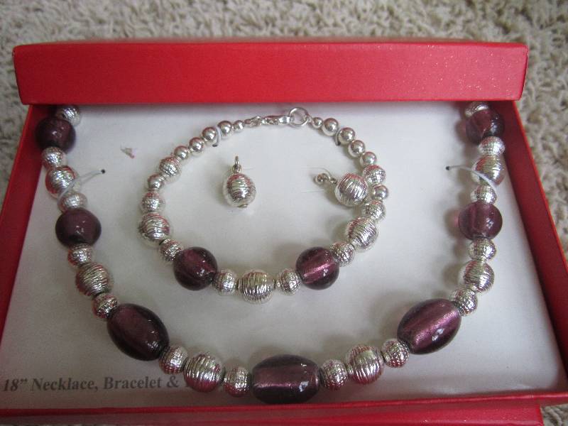 lot 215 image: Kmart 18 necklace, bracelet and e...