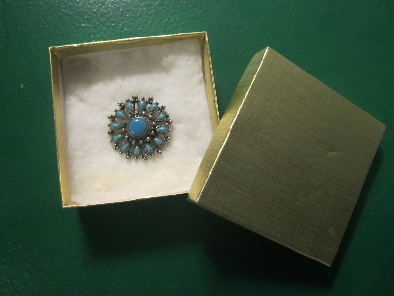 lot 250 image: beaded flower pin...