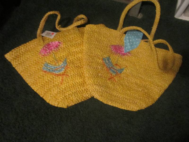 lot 267 image: 2 maize bags ...