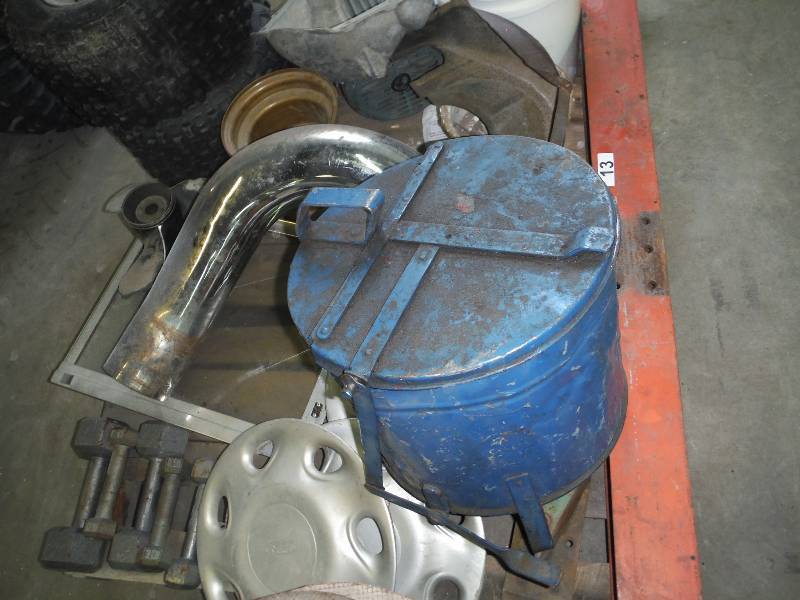 Pallet of Misc. Items, Preveiw or see pictures for content and condition