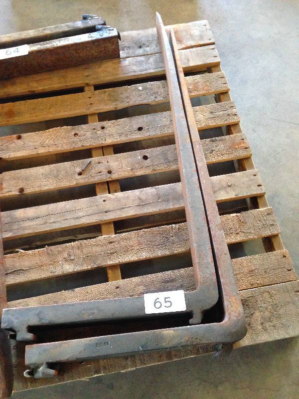 Set of forklift forks