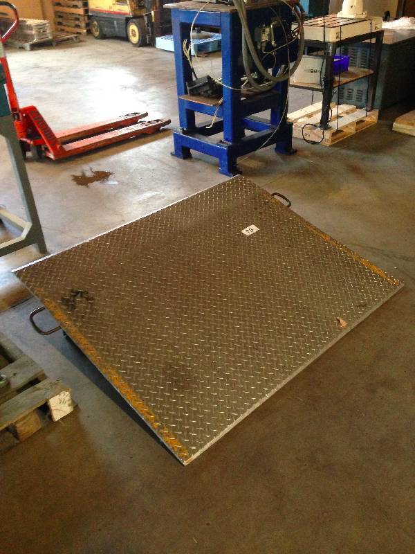 Aluminum dock plate