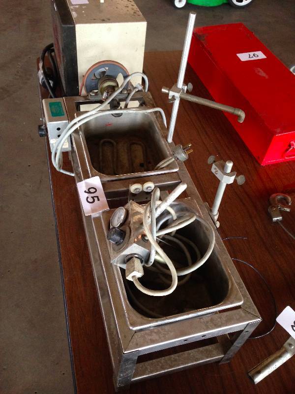 Dual basin lab bath station