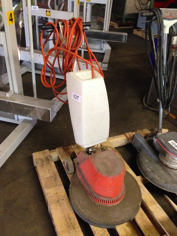 Hoover floor scrubber