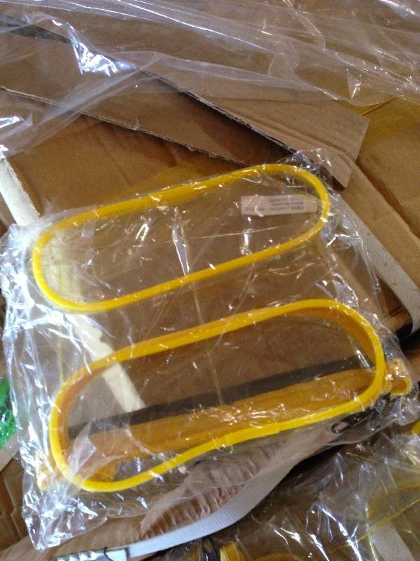 Lot of 100 clear plastic  vinyl bags