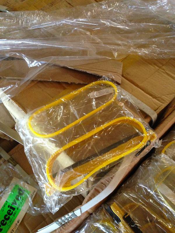 Lot of 100 clear plastic  vinyl bags