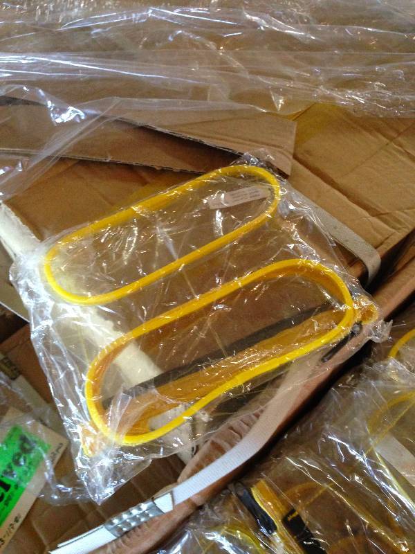 Lot of 100 clear plastic  vinyl bags