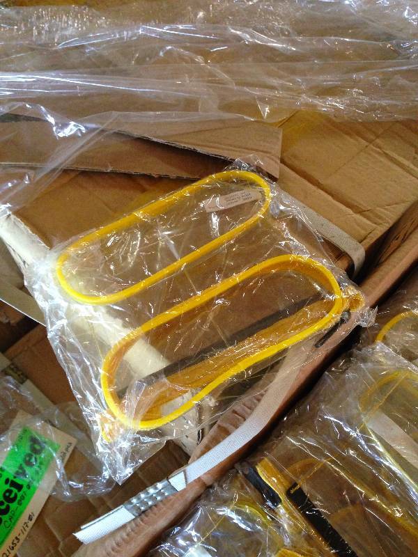 Lot of 100 clear plastic  vinyl bags