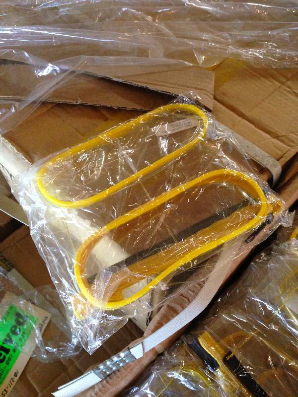 Lot of 100 clear plastic  vinyl bags