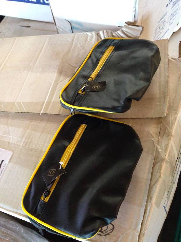 Lot of 100 black plastic  vinyl bags