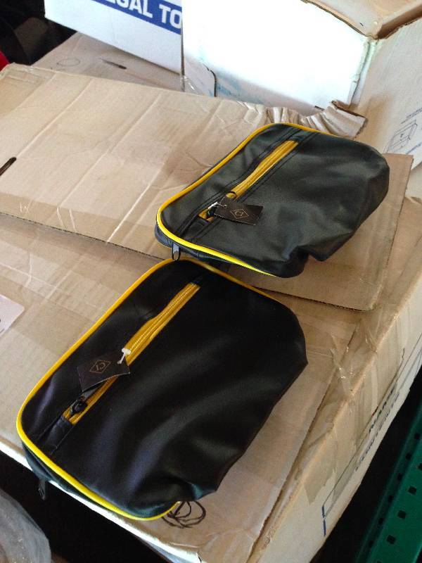 Lot of 100 black plastic  vinyl bags