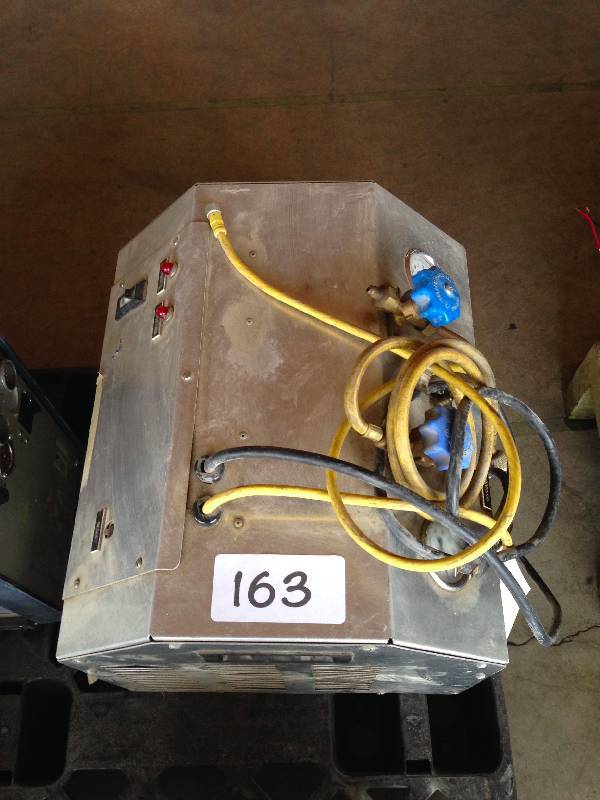 Thermotron heated cabinet ()