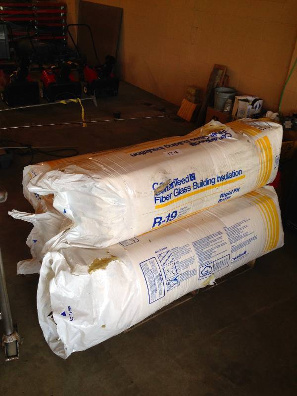 Lot of non-backed insulation