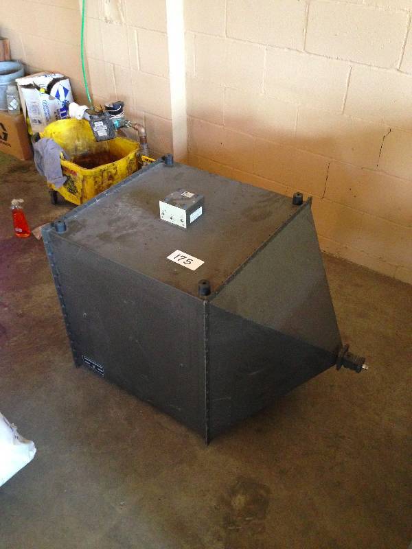 Metal electrical box