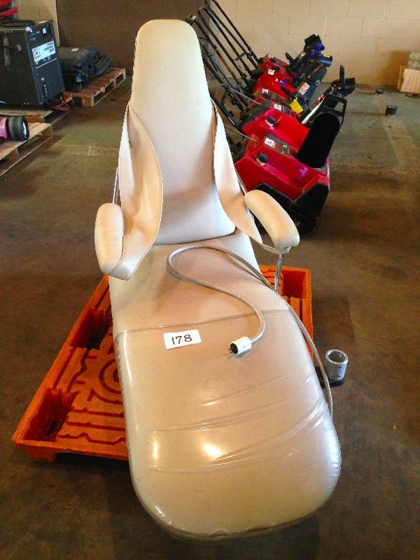 Dentist chair