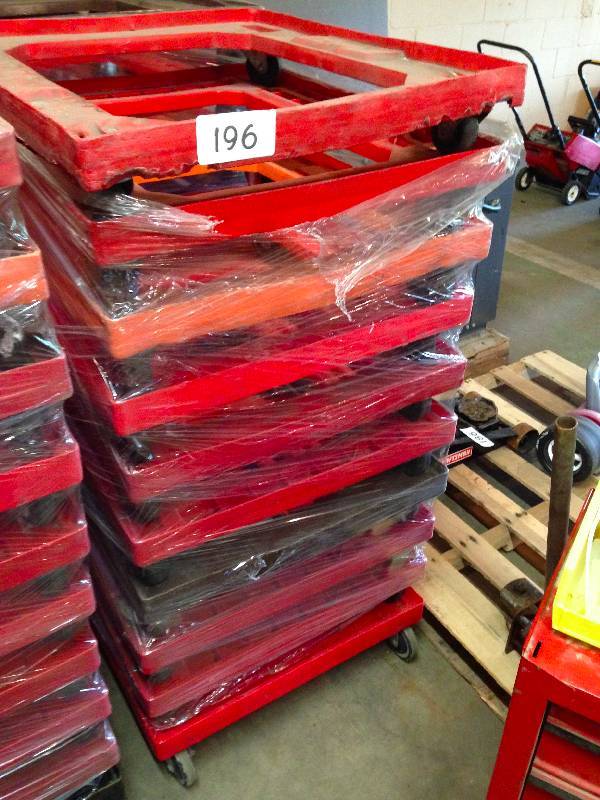 Lot of 10 plastic carts