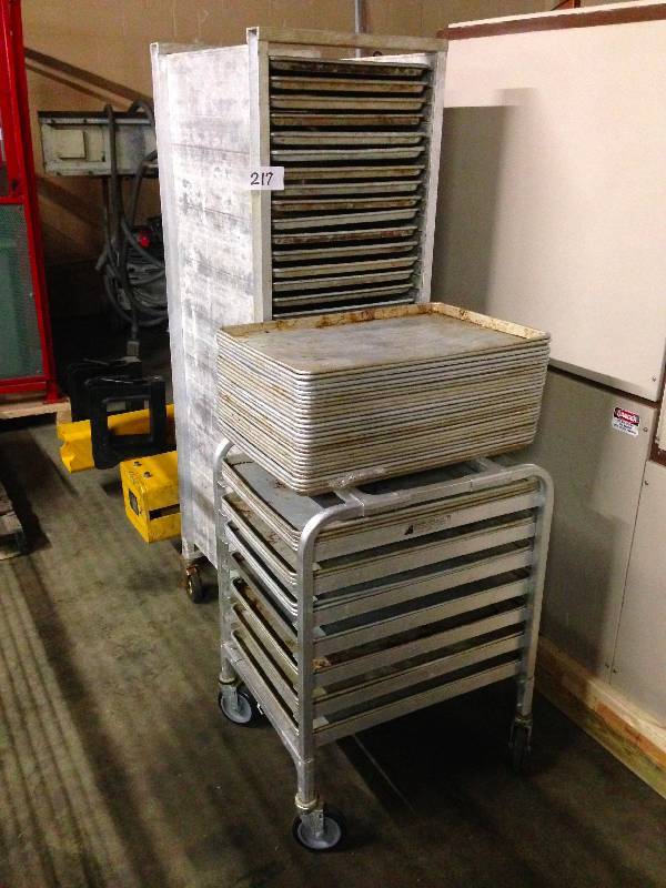 Aluminum bakery racks with trays