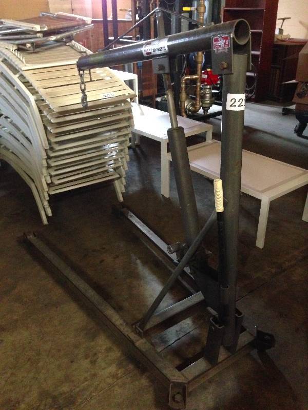 1500 lb. engine hoist