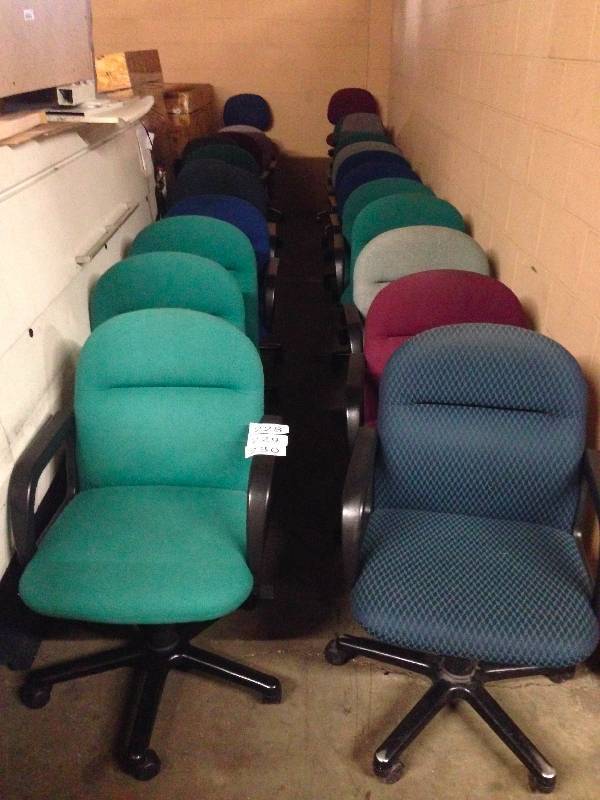 Misc. lot of 8 office chairs