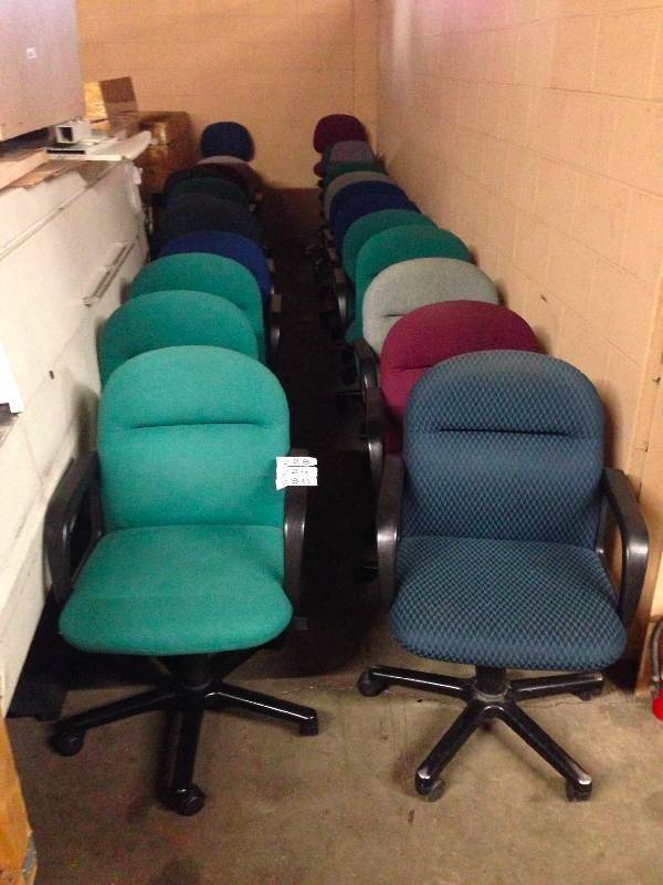 Misc. lot of 8 office chairs