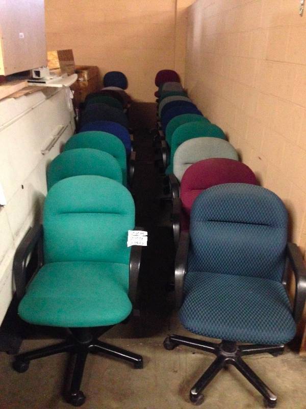 Misc. lot of 8 office chairs
