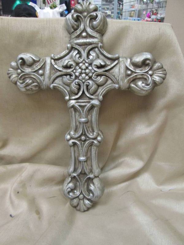 The beautiful cross boasts an antiq...