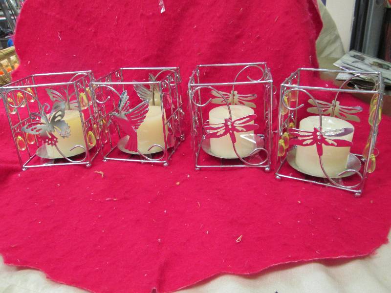 Qty 4 metal with different color ge...
