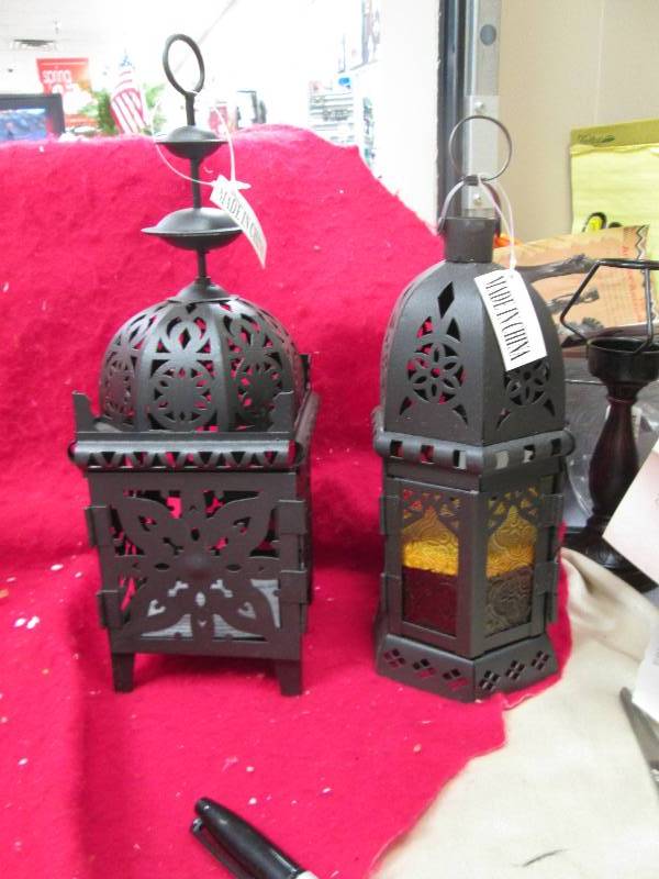 A petite Mocroccan-style lantern to...