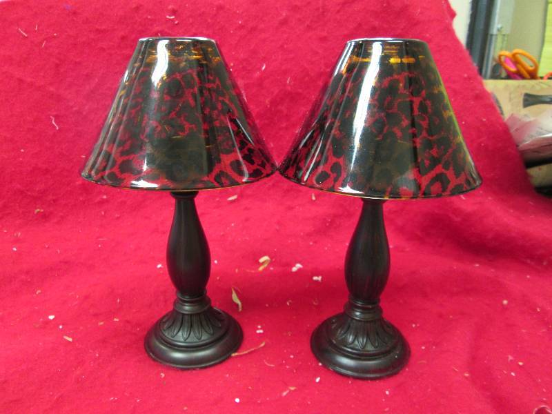 Qty 2 In this intriguing candle lam...
