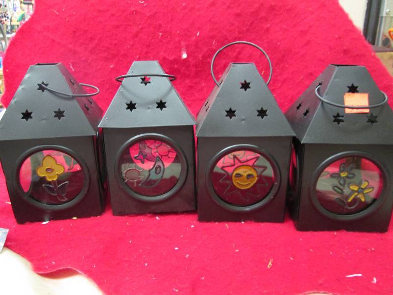 Qty 4 different design on the candl...