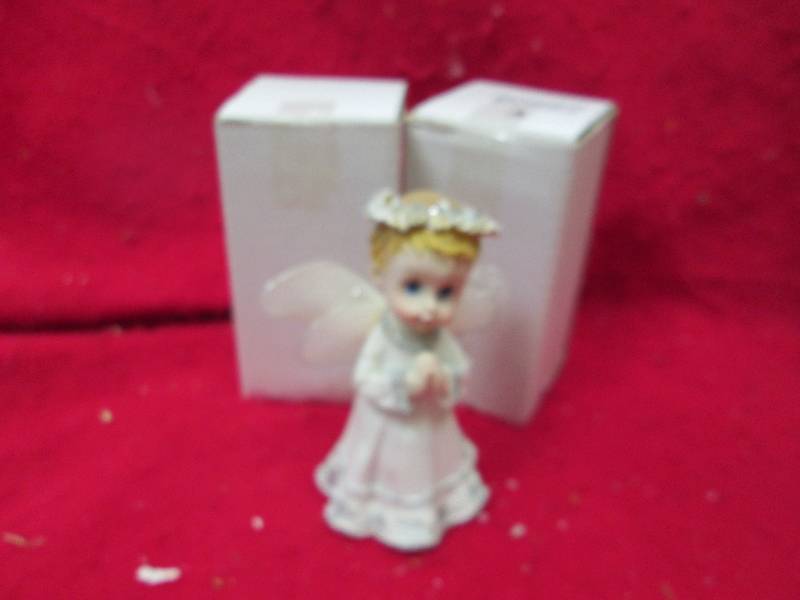 Qty 3 Angels white...