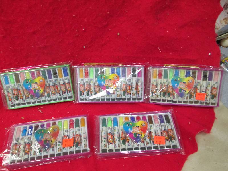 Qty 5 mini markers...