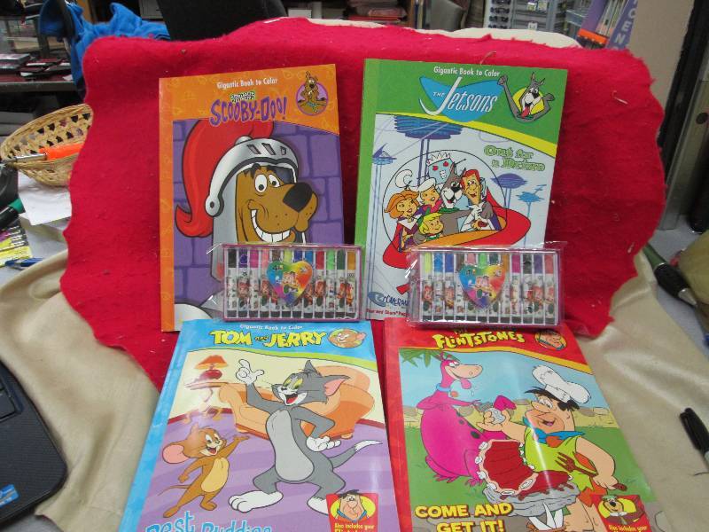 Gigantic Book to Color Scooby-Doo, ...