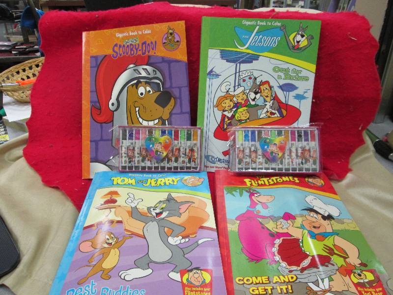 Gigantic Book to Color Scooby-Doo, ...