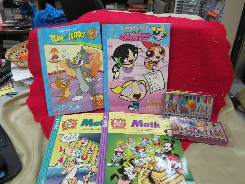 Gigantic Book to Color  Tom and Jer...